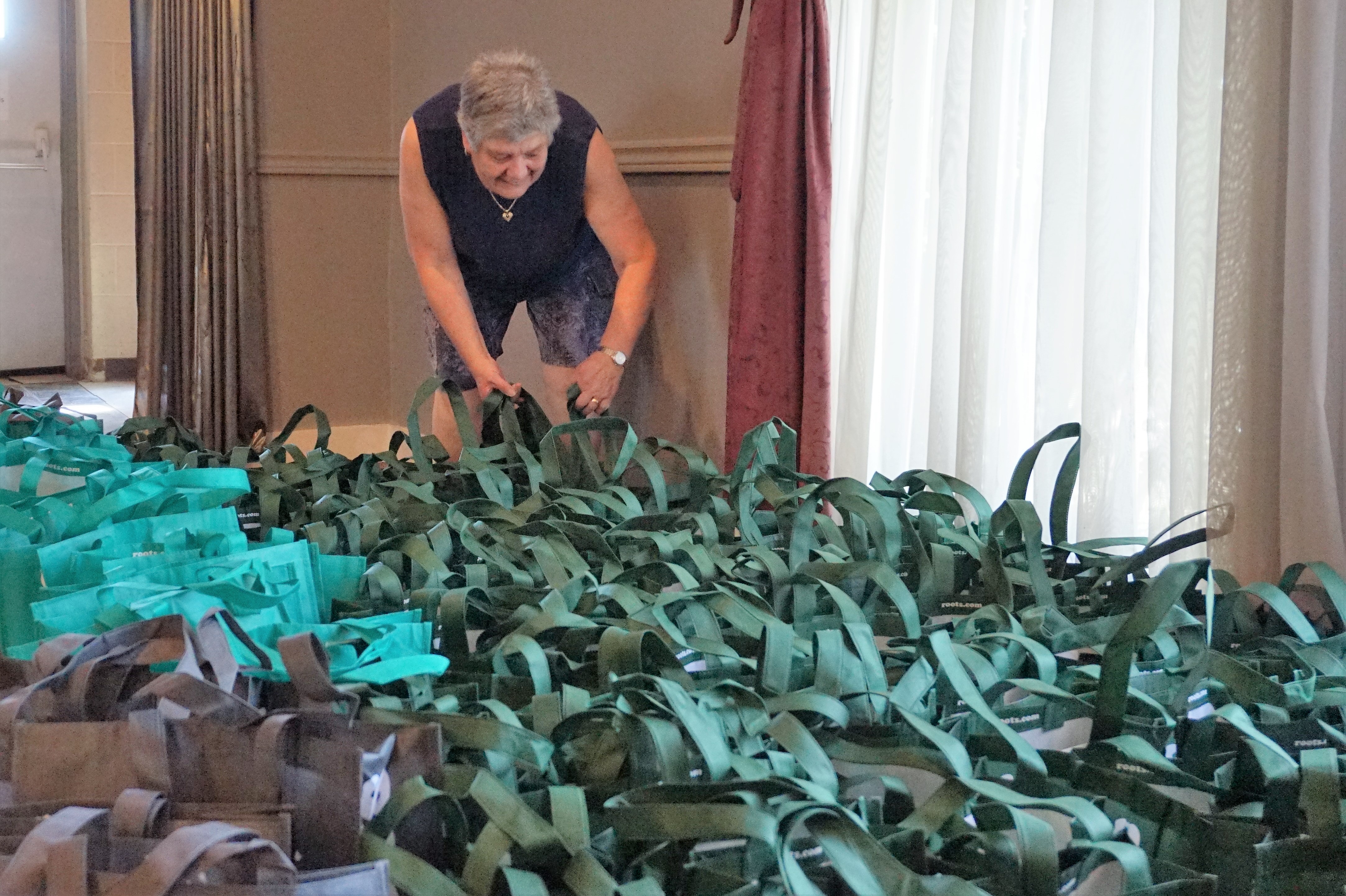 Na'amat Canada Mom & Dad Bags